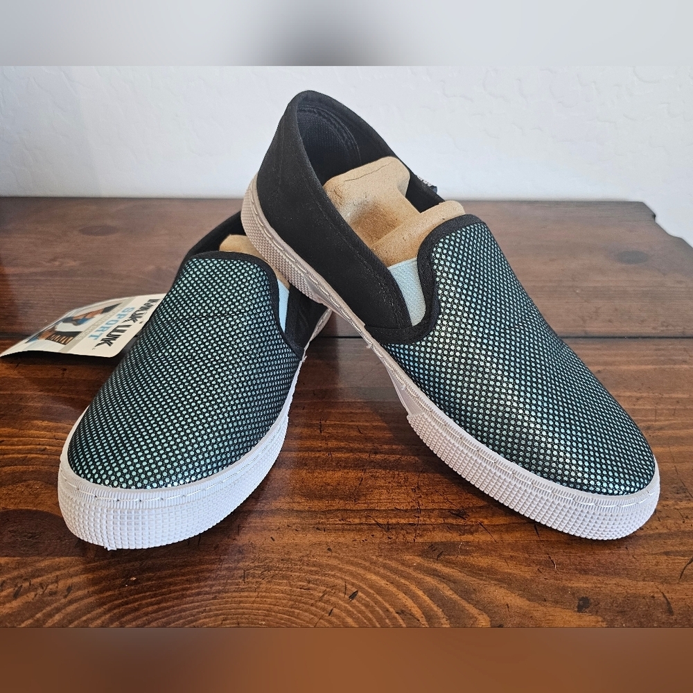 Muk Luks Women's Teal W/Black Slip-On Mesh Loafers/Sneakers Size 9 (Tagged 10)